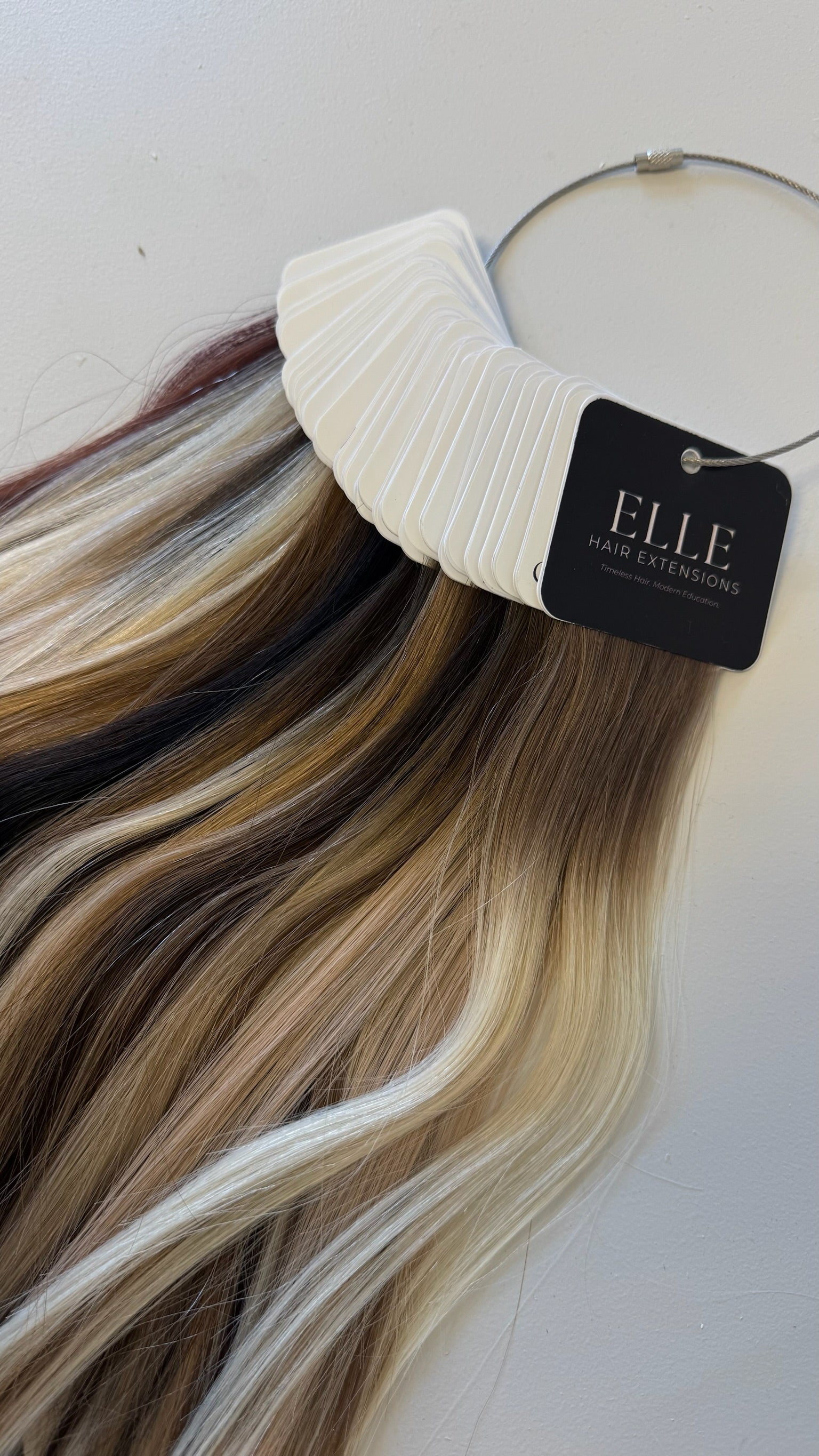 Elle Swatch Ring
